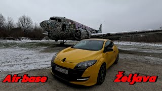 MEGANE 3 RS GOING 240 KM/H ON AIR BASE ŽELJAVA