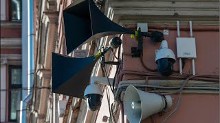 A Civil Defense Siren Test in St Petersburg, Russia | Live from Nevsky Prospekt