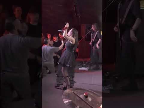 Chicken Gun - Rollin' (Limp Bizkit live Cover) #numetal #рок #группа #юлиялунегова #голос #разнос