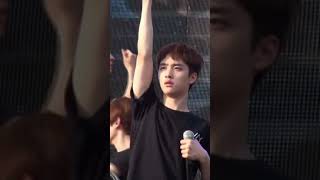 The Mic is on🔥🔥🔥🤴🤴🤴Kyungsoo fancam in his rookie era