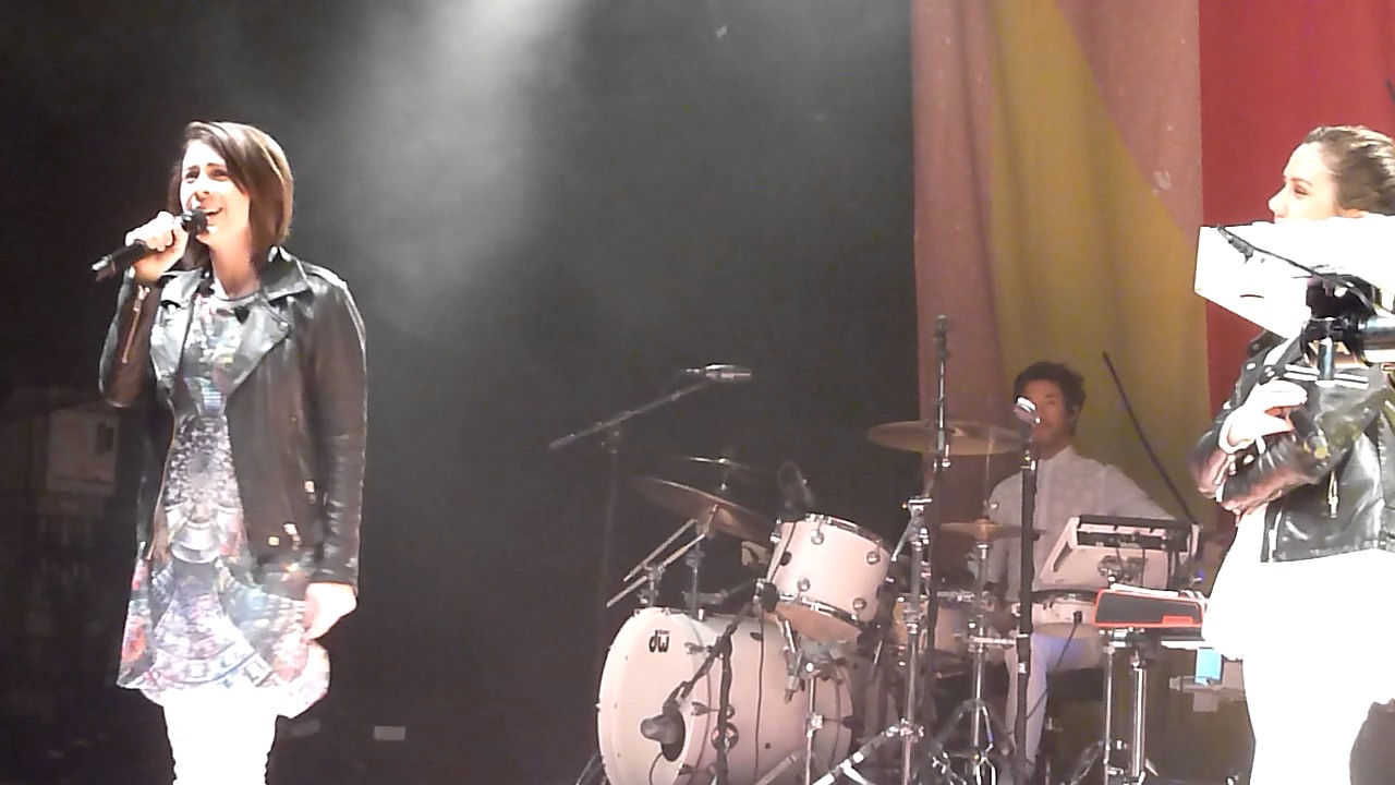 Tegan and Sara - Tegan took drugs for us today + Drove Me Wild