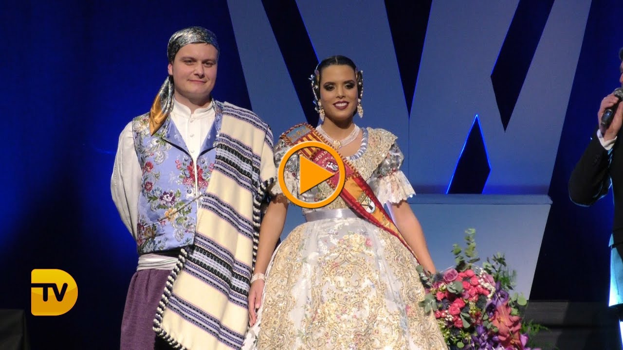 La Falla Port Rotes rendeix homenatge al seu himne per a presentar a Maria Carrió com a Fallera Majo