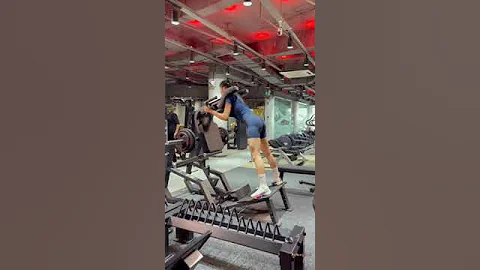 Liutaiyang fitness model|New video of leg workout|Liu Tai Yang video|Liu Tai Yang|#shorts#viral - DayDayNews