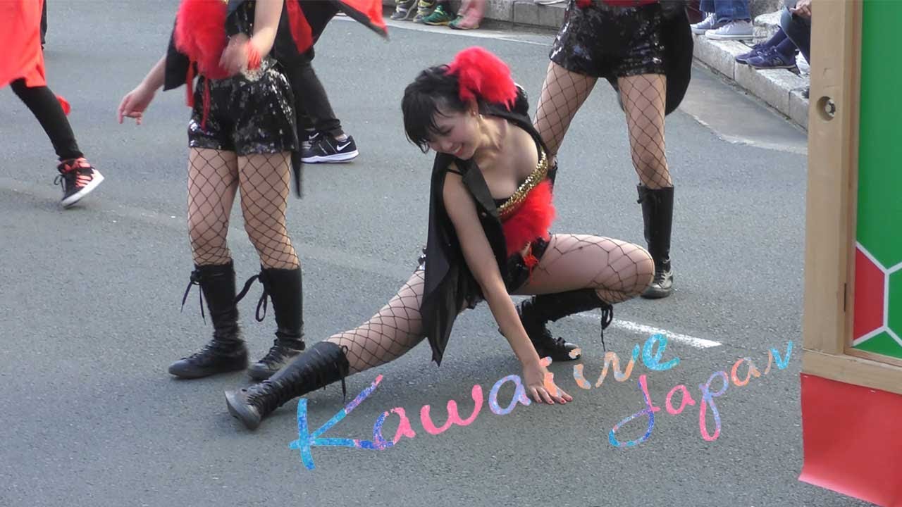 ズレてもアイドルのような笑顔でパフォーマンス　４K