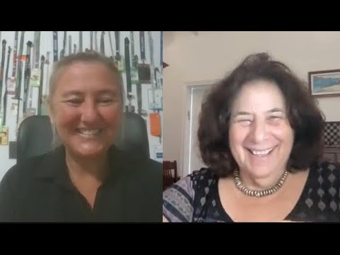 #325 - Ellen Lampert-Greaux - LEADING LADIES PODCAST