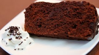 Let's make a super moist chocolate cake with its cocoa syrup!!!
written recipe: http://goo.gl/c9po7l ingredients: 1 1/2 cups (200
grams) all-purpose white fl...