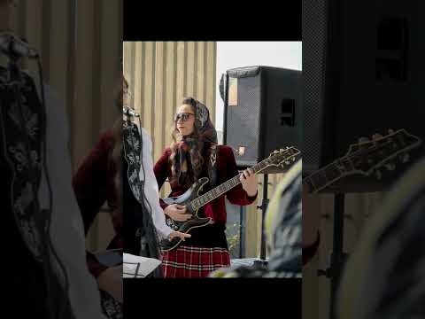 صدای زیبای این دختر آهنگ موسیقی صدا زن آزادی بیان Amywinehouse Back To Black Song Singer