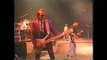 Huey Lewis & The News, Attitude Live (1992)