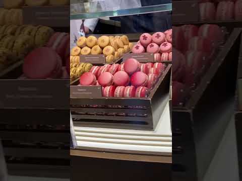 Video: Pierre Herme Paris: Gebäck, Pralinen und Macarons