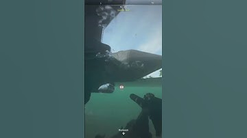 When your friend tries to drown you #shorts #dmz #dmzgameplay