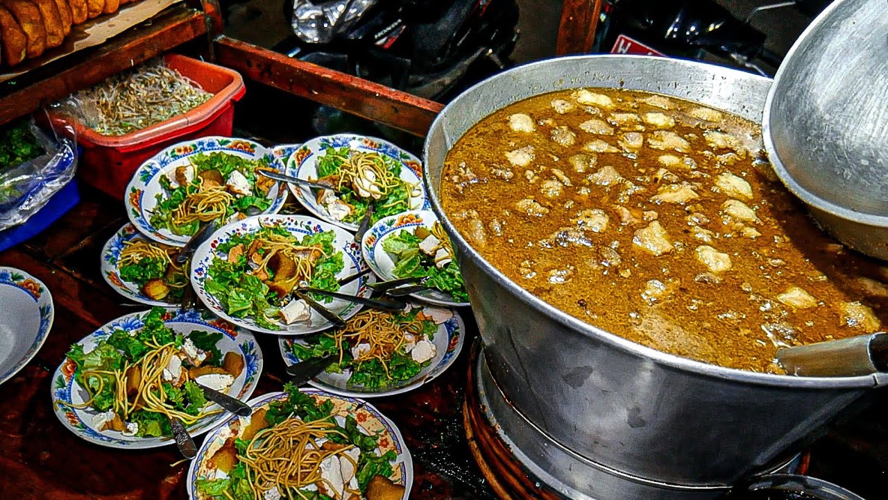 PUAS BANGET!! TETELANE GEDE GEDE EMPUK PISAN - Tahu Campur Lamongan Mas Chus