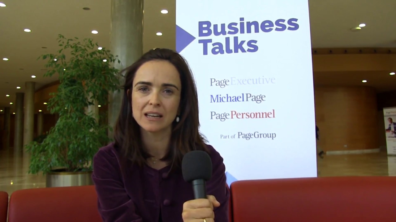 Business Talks 2017 - Entrevista a Esther Carrera, Directora de Michael  Page - YouTube