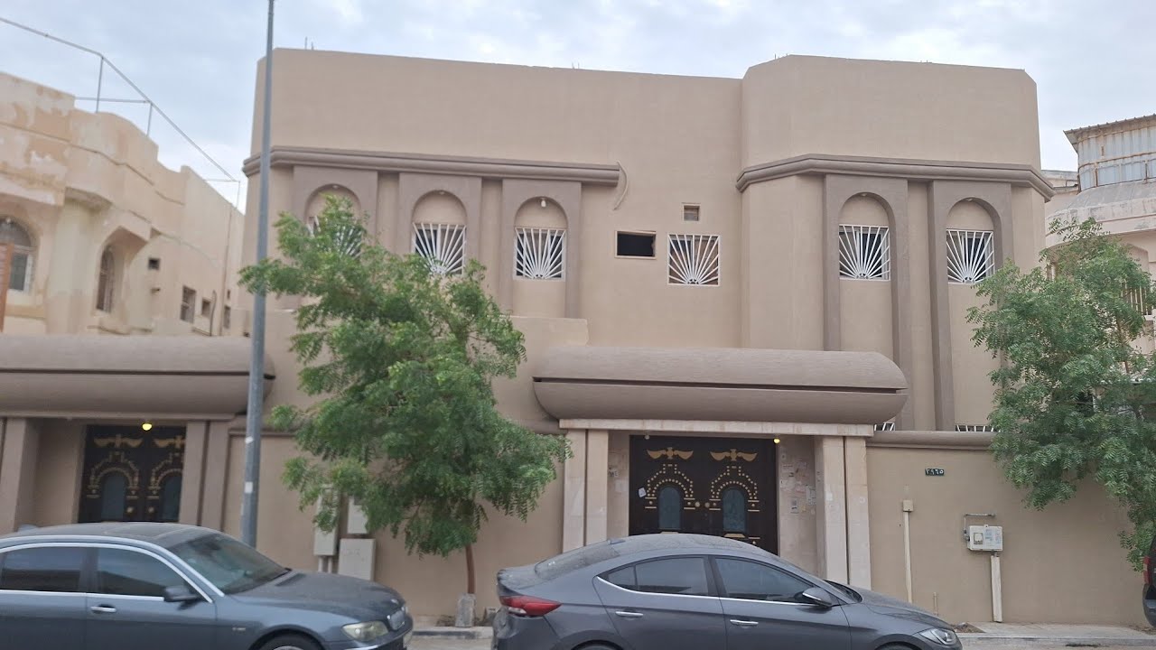 للبيع منزل دور ونصف وشقة مدخل خاص 📍الاحساء الراشديه 👈تم البيع