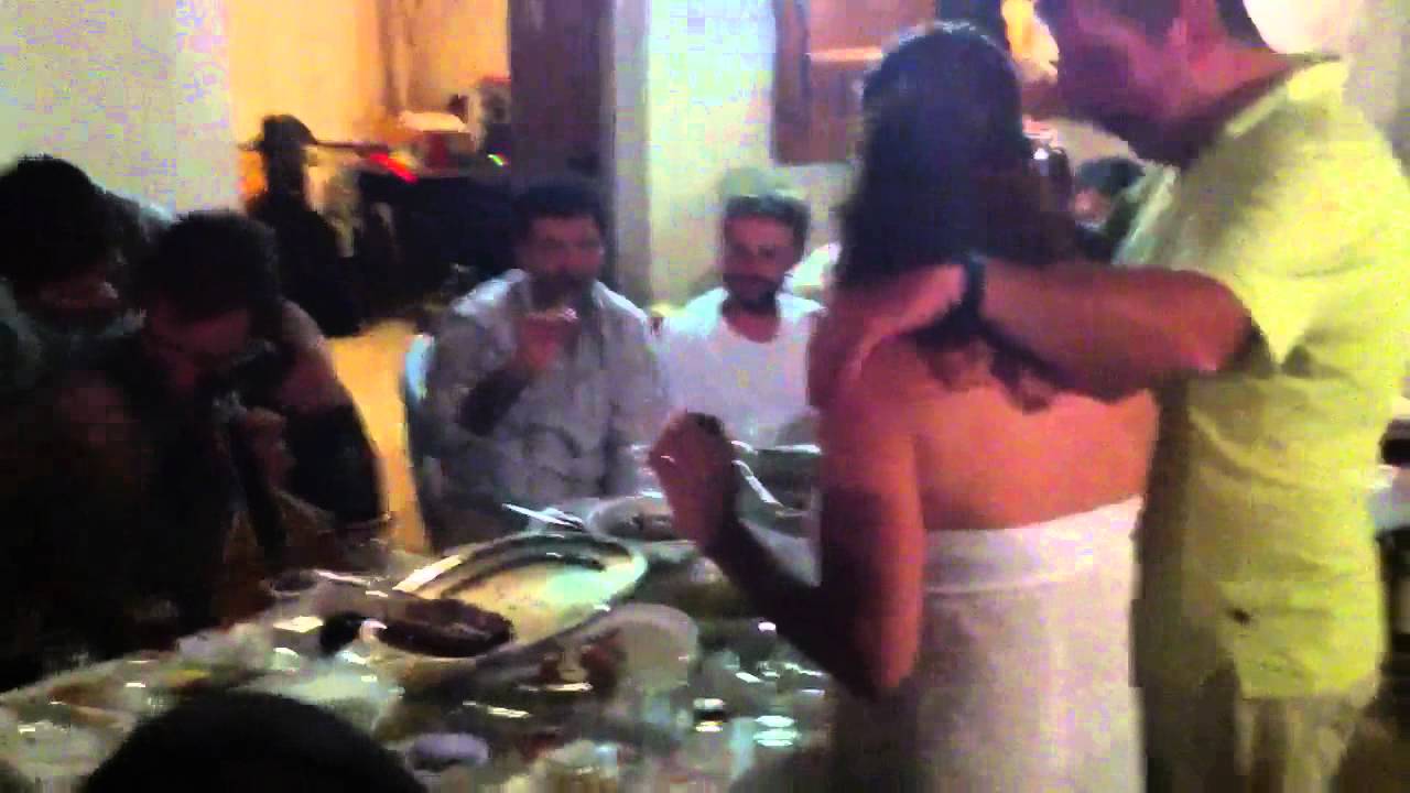 ΚΟΥΤΡΟΥΜΠΑΣ ΓΙΩΡΓΟΣ-ΛΥΡΑ ΣΕ ΠΑΡΕΑ 11-8-2011