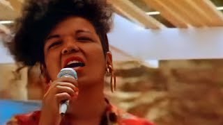 Kaoma - Lambada(1989, Brazil) - (Lyrics dan terjemahan)