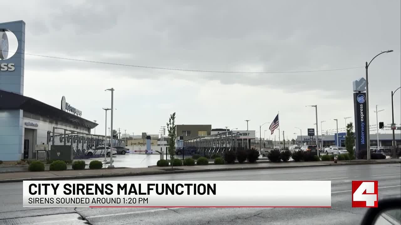 St. Louis City tornado sirens sound without warning - YouTube