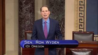 Wyden Remembers Victims & Roseburg Community 1 year After UCC Shooting