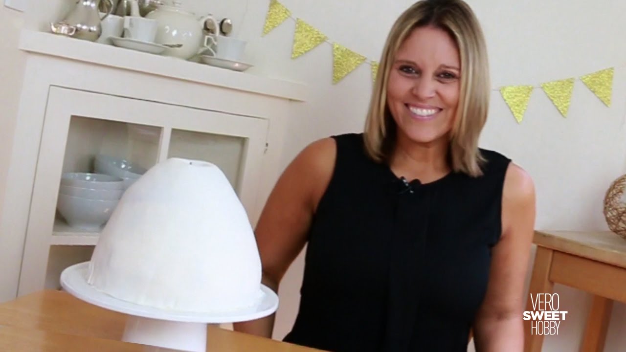 How to make the base for a doll cake - Princess doll cake tutorial - Basics - Beginning level