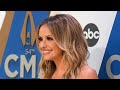 Capture de la vidéo Carly Pearce Has This To Be Grateful For This Christmas