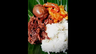 menu sarapan pagi (nasi bungkus daun pisang) menu sarapan pagi (nasi bungkus daun pisang)