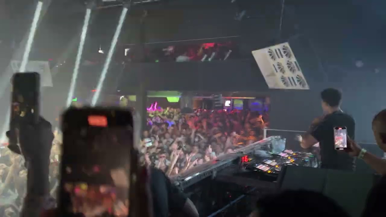 Martin Garrix & Brooks - Quantum by 