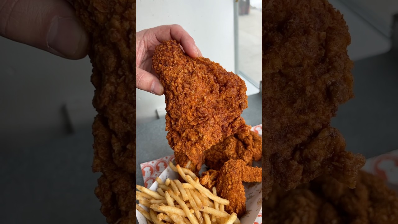 Have you DEVOURED the fried chicken at Blue Ribbon Fried Chicken NYC yet?! 🍗🍗 #DEVOURPOWER