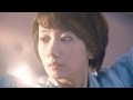 波瑠、キュートな寝顔を披露　久光製薬『のびのびサロンシップF』新CM「波瑠、貼る。」篇