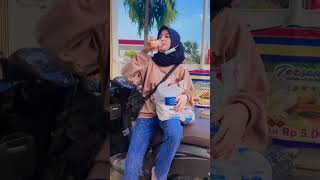 STORY WA Mentahan Halu Sama cewek cantik di indomaret. Buat manasin mantan, prank temen.