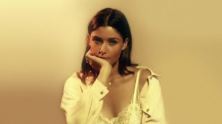 Watch Leon And It Breaks My Heart video