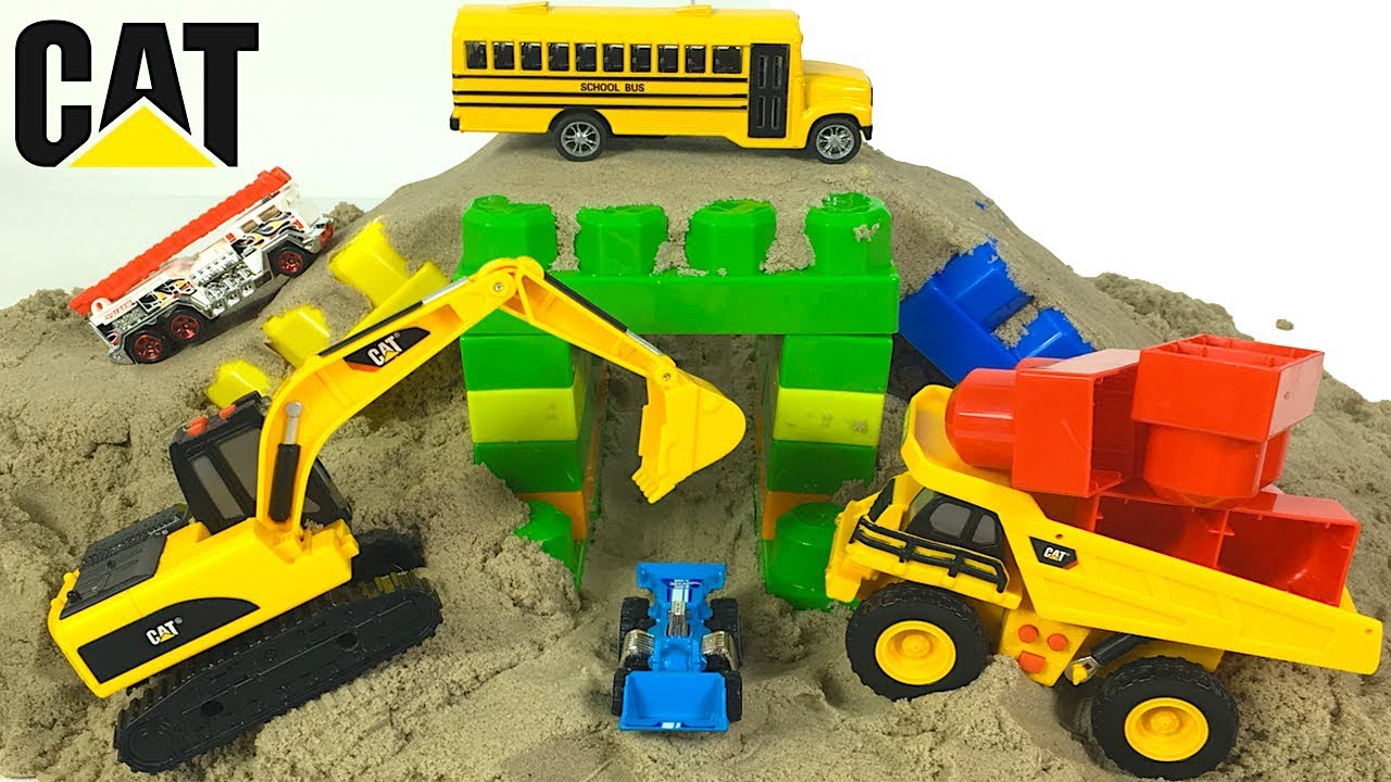 STORY WITH LEGO DUPLO CONSTRUCTION BULLDOZER & SEMI-TRAILER AND CAT DUMP TRUCK