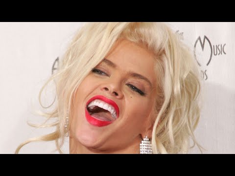 Video: Anna Nicole Smith srušila na 39