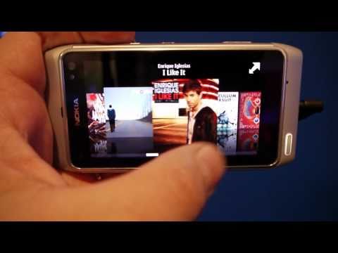 Nokia N8 hands