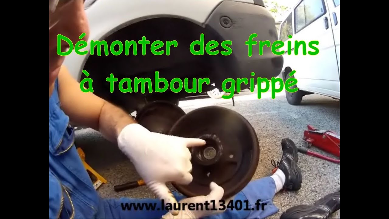 Démonter des freins à tambour grippé 