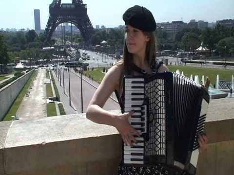 French accordion songs in Paris