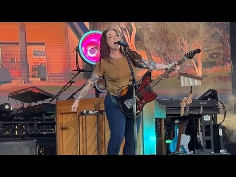 Ashley McBryde - One Night Standards (Acoustic) // Fireside Sessions