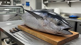 Super pro skills cutting fresh tuna at the fish market