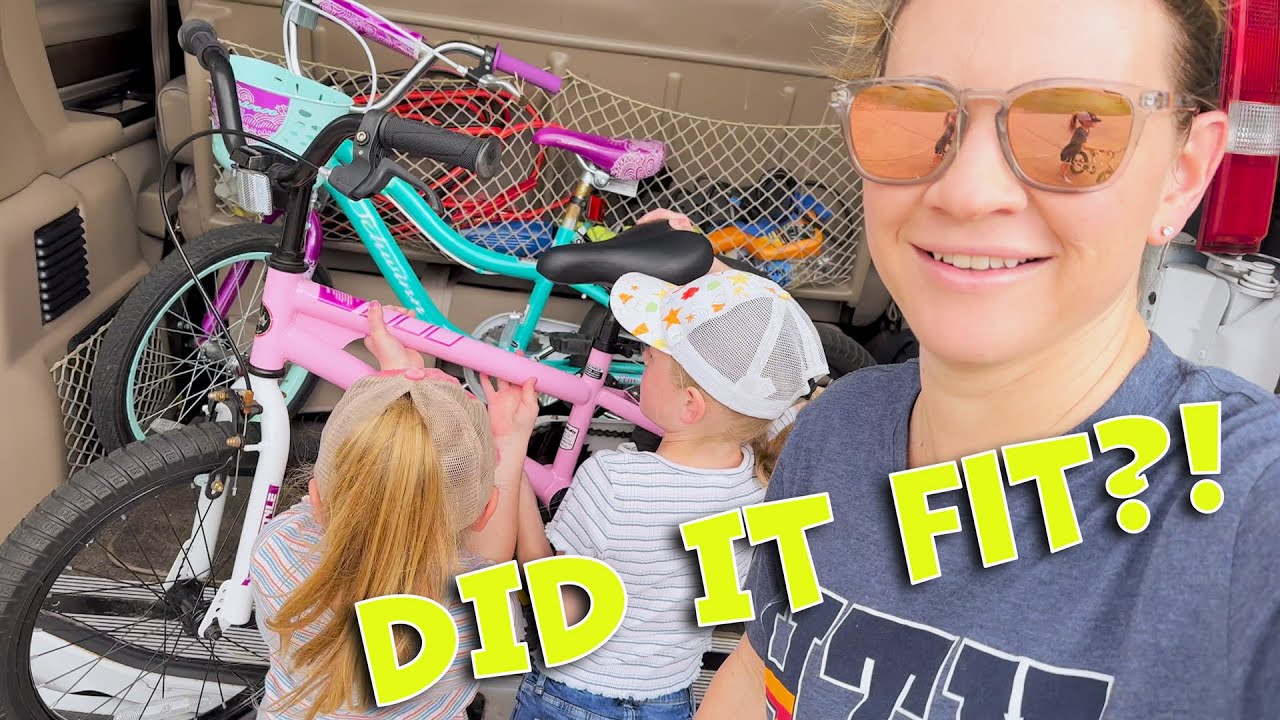 Mom took all 5 Quints and Their Bikes to the park.  Total Chaos...