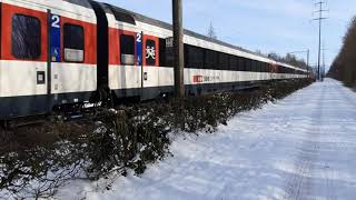 Zwischen Möhlin und Rheinfelden AG / Durchfahrt eines IR36 in Richtung Basel