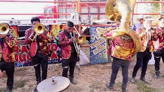 QUE MAS LE PUEDES PEDIR A UNA BANDA OAXAQUEÑA, CHECA NOMAS  QUE BONITO TOCAN.