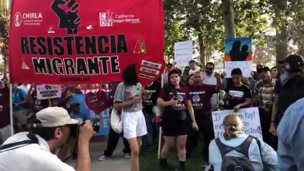 Here Are The Best 'Families Belong Together' March Signs