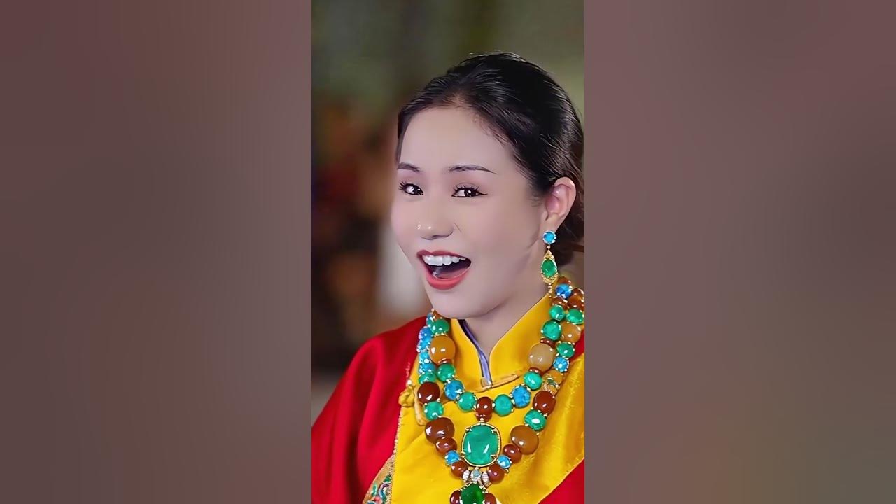Beautiful Tibetan girl who is good at singing and dancing