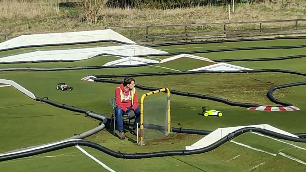 Adur Model Car Club. Off Road Winter Series. Round 7. 1/8th Round 2 Heat 2. 9/3/2025