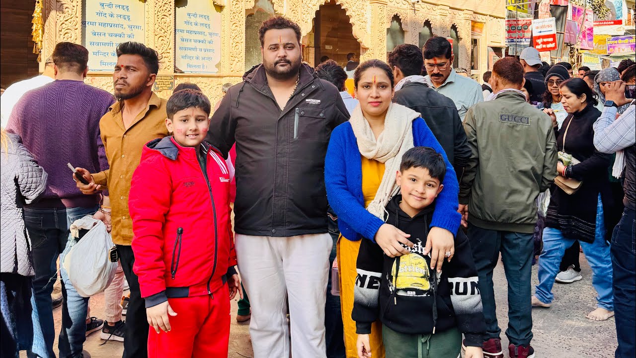 Hum sab gaye khatu shyam baba ji ke darshan karne 🙏🏻॥baccho ने ki khub masti 👻😝