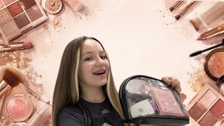 What's in my MAKE-UP kit ✨#makeup