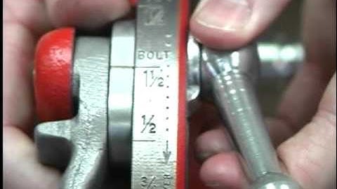How To Use the RIDGID® 300 Compact Threading Machine