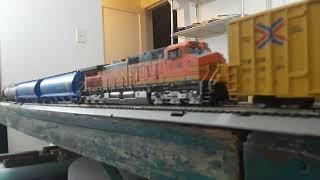 Athearn Genesis 2.O Dash 9s