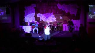 Video thumbnail of "Tonchy Oropeza - En la oscuridad"