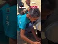 لم يعد الطعام في غزة وجبة بل حلم ي لتقط من التراب شاهد أطفال يتسابقون لجمع حبات الفاصولياء لم يعد الطعام في غزة وجبة بل حلم ي لتقط من التراب شاهد أطفال يتسابقون لجمع حبات الفاصولياء