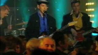 Video thumbnail of "A. Aallon Rytmiorkesteri - Majakka ja meri (Live)"