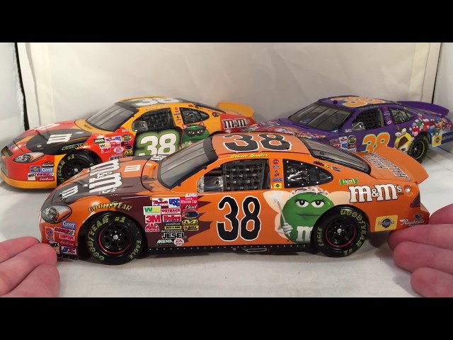 ミニカー Special Paint Scheme Elliott Sadler #38 Review: 2003,2004,2005 Elliott Sadler #38 M&Ms Halloween Ford